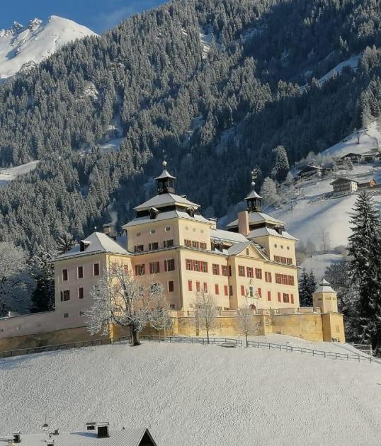 tv-ratschings-tradition-schloss-wolfsthurn-winter