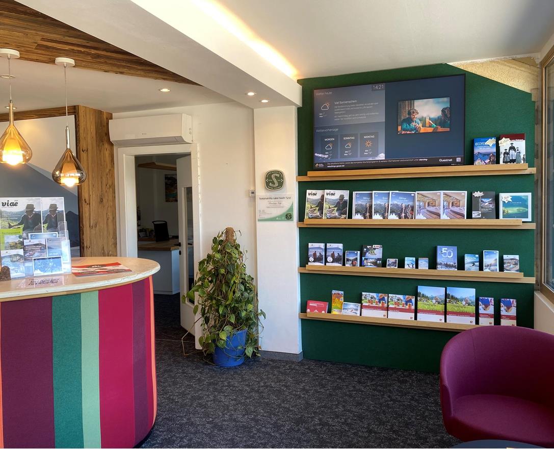 innenaufnahme-turismusbuero-ratschings-larch-julia-2