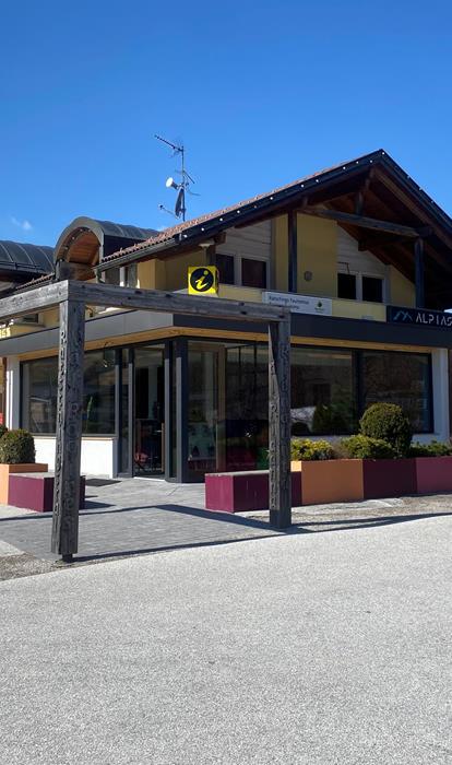 aussenaufnahme-turismusbuero-ratschings-larch-julia