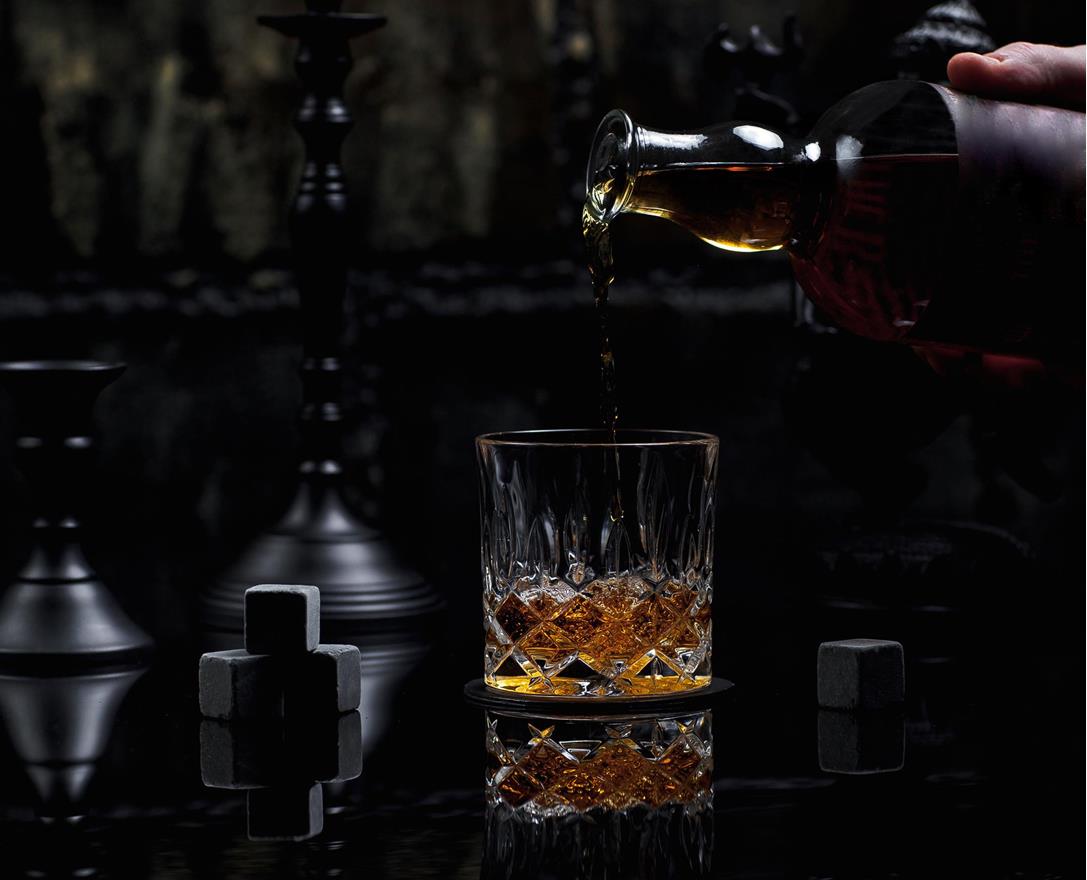putting-glass-fine-blended-scotch-whiskey-1
