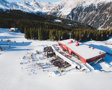 summit-mountain-club-winter-komprimiert