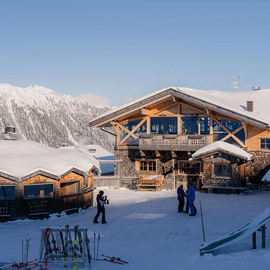 kulinarik-wasserfalleralm-winter